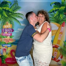 DISCO_TRAIN_BEACH_PARTY_XL_photo_20250830_Time-230845_z1j70b