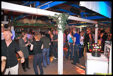 Disco Train BeachParty, Night Edition April _ Fotograaf: Lourens Rolograaf.nl Den Haag, Nederland