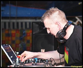 Disco Train BeachParty, Night Edition April _ Fotograaf: Lourens Rolograaf.nl Den Haag, Nederland
